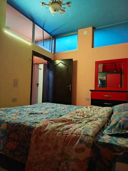 شقة متوسطة (غرفة و صالون) - ( — photo 2